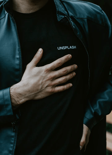 CHEST PAIN FOLLOWING AUTO INJURY